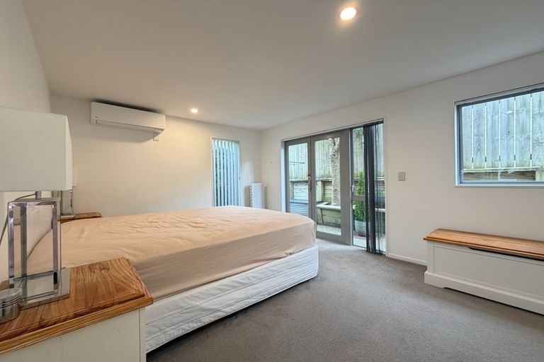 Photo of property in 3/12 Agra Crescent, Khandallah, Wellington, 6035