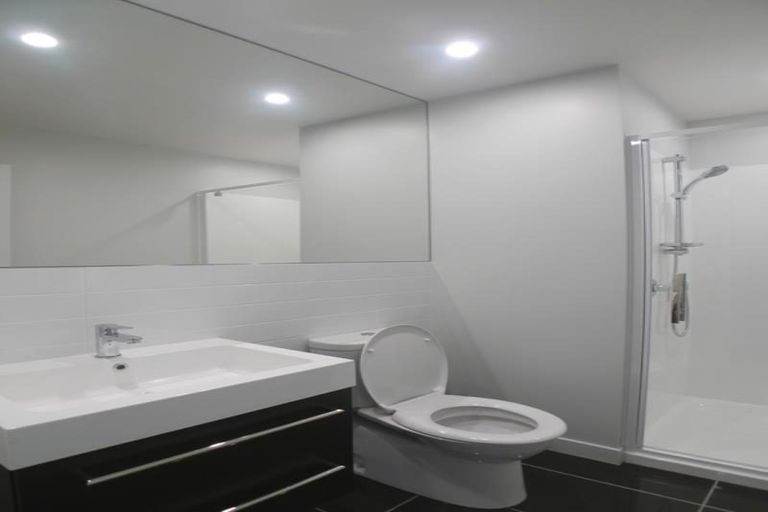 Photo of property in 10/2 Stone Street, Miramar, Wellington, 6022