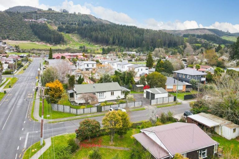 Photo of property in 40 Kawaha Point Road, Fairy Spring, Rotorua, 3015