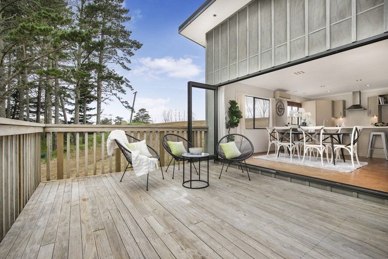 Photo of property in 43 Spur Road, Stillwater, Silverdale, 0993