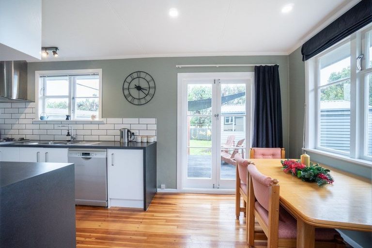 Photo of property in 23 Benmore Avenue, Cloverlea, Palmerston North, 4412
