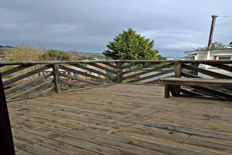 Photo of property in 6 Marett Street, Macandrew Bay, Dunedin, 9014