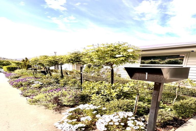 Photo of property in 1 Simeon Quay, Lyttelton, 8082