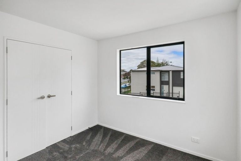 Photo of property in 1b Malvina Place, Bucklands Beach, Auckland, 2014