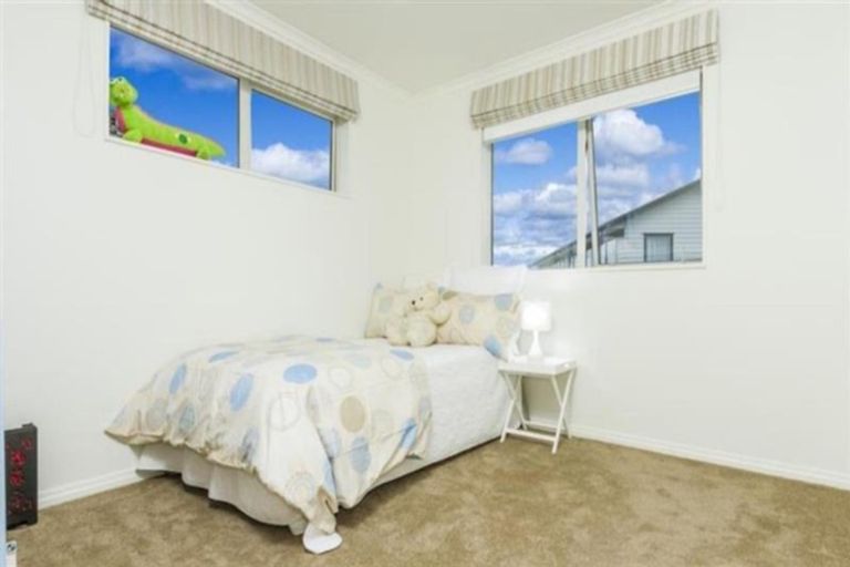 Photo of property in 4 Eastreef Court, Long Bay, Auckland, 0630