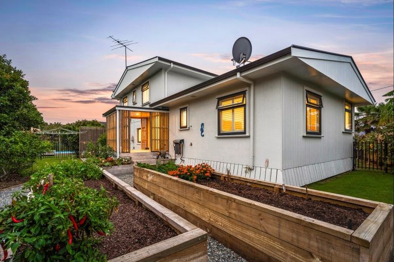 Photo of property in 19 Dunbar Road, Point Wells, Warkworth, 0986