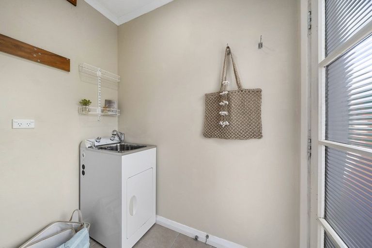 Photo of property in 10 Karaka Grove, Raumati Beach, Paraparaumu, 5032