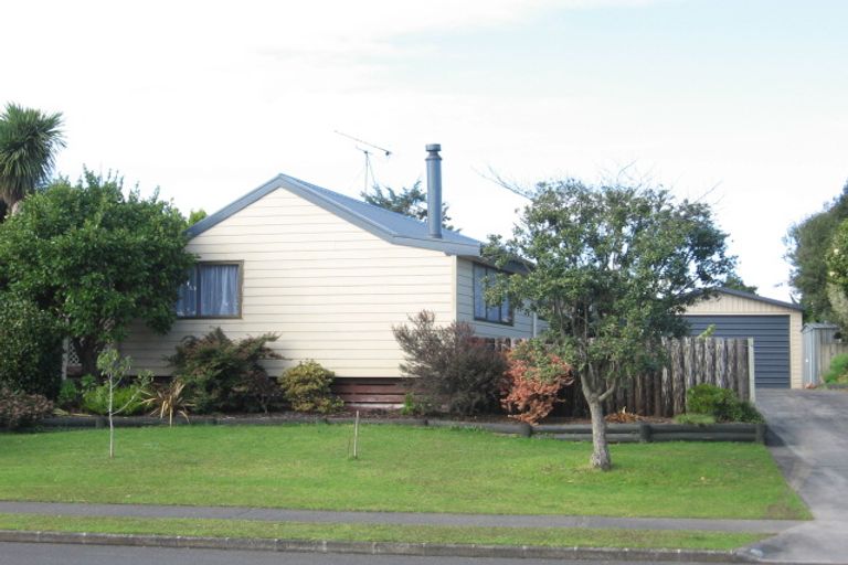 Photo of property in 205 Carnoustie Drive, Wattle Downs, Auckland, 2103