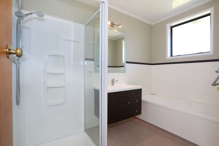 Photo of property in 8 Mansell Crescent, Bulls, 4818