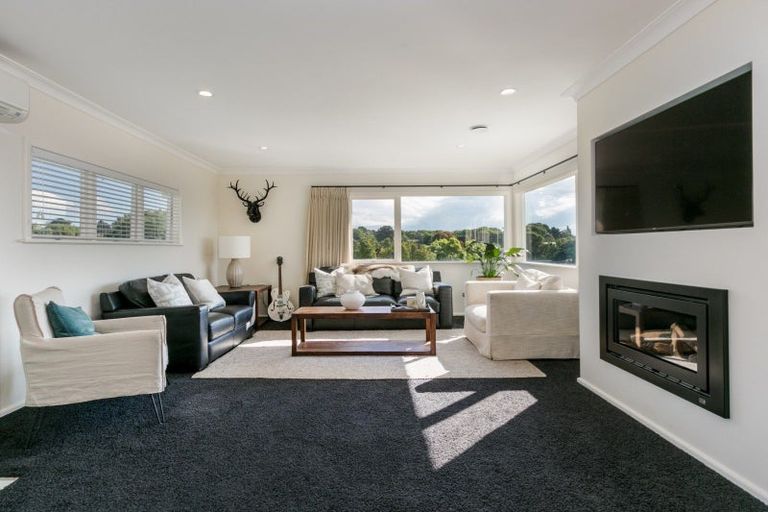 Photo of property in 11 Tainui Drive, Havelock North, 4130