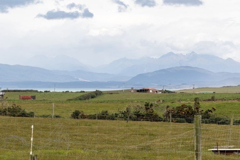 Photo of property in 25 Thomas Road, Orepuki, Riverton, 9881