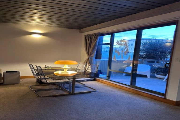 Photo of property in First House Apartments, 5/4 Frederick Street, Te Aro, Wellington, 6011