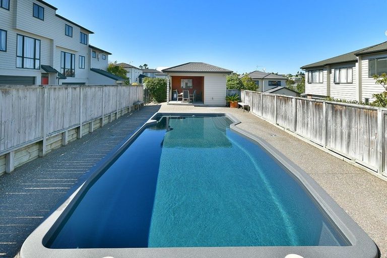 Photo of property in 41/22 Northcross Drive, Oteha, Auckland, 0632