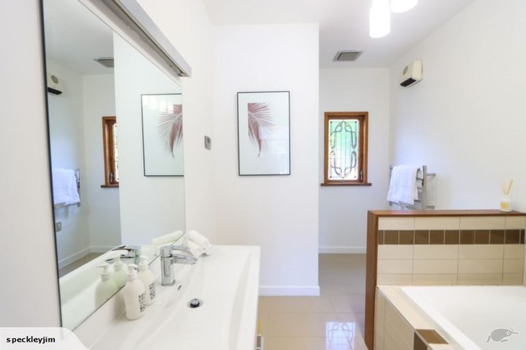 Photo of property in 44 Connolly Street, Boulcott, Lower Hutt, 5010