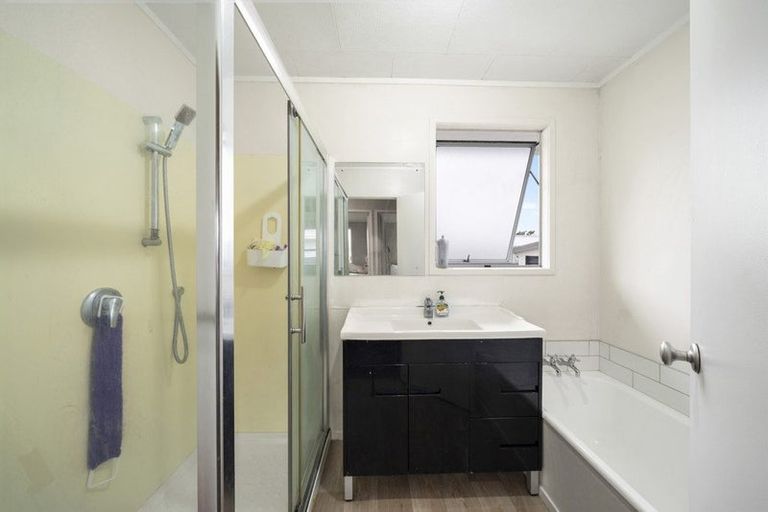 Photo of property in 16 Palermo Place, Clover Park, Auckland, 2023