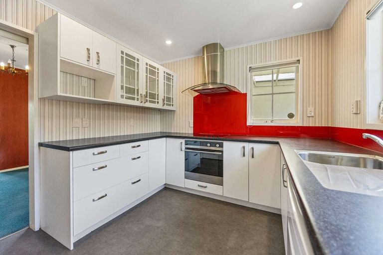 Photo of property in 24b Parklands Drive, Karori, Wellington, 6012