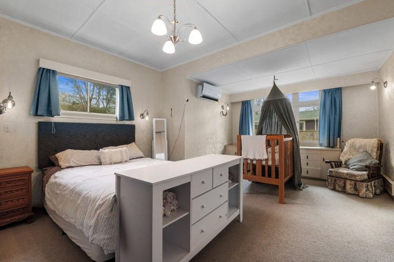 Photo of property in 40 Takinga Street, Mourea, Rotorua, 3074