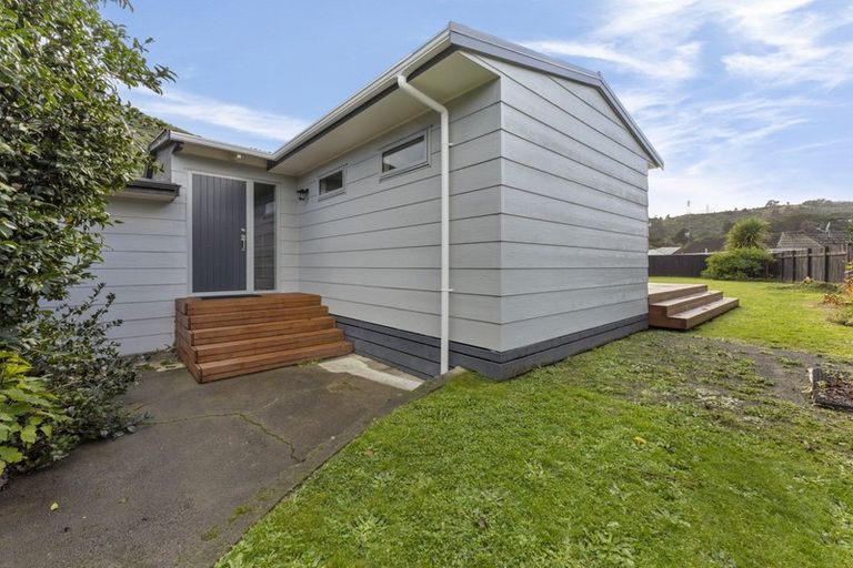 Photo of property in 41b Larchmont Grove, Totara Park, Upper Hutt, 5018