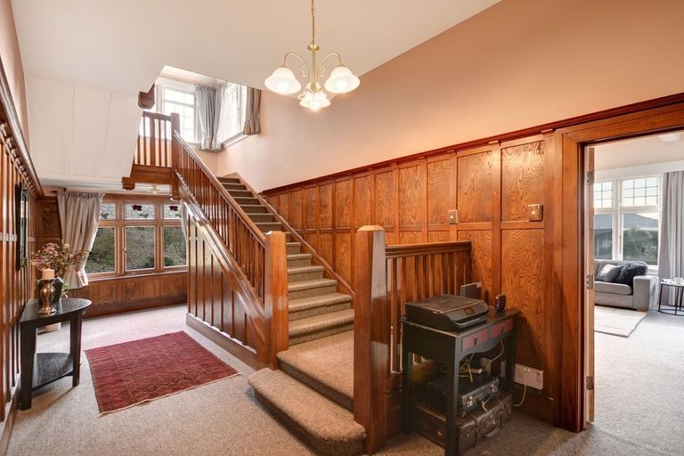 Photo of property in 70 Easther Crescent, Kew, Dunedin, 9012