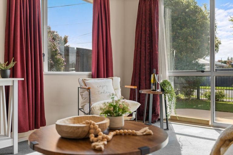 Photo of property in 1b Beatrice Place, Avonhead, Christchurch, 8042