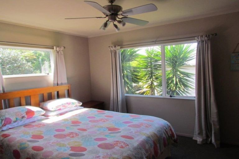 Photo of property in 128 Athenree Road, Athenree, Katikati, 3177