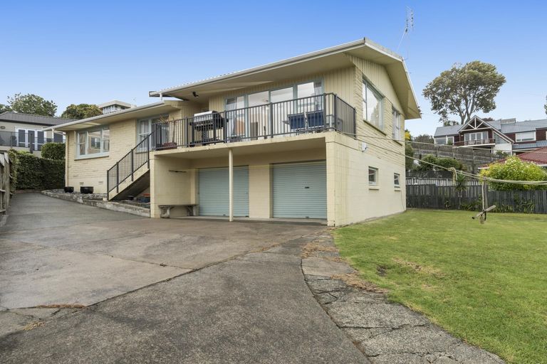 Photo of property in 122 Vale Street, Otumoetai, Tauranga, 3110