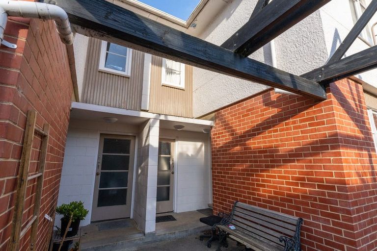 Photo of property in 32a Royal Terrace, Dunedin Central, Dunedin, 9016