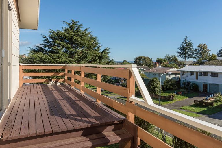 Photo of property in 11 Dunton Drive, Welcome Bay, Tauranga, 3112