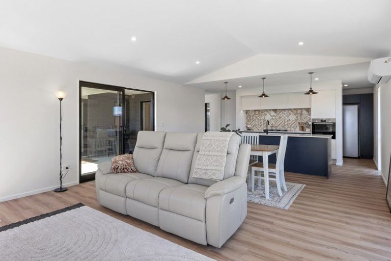 Photo of property in 52 Eric Crozier Road, Darfield, 7571