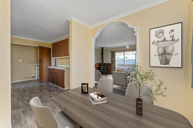 Photo of property in 24 Hillcrest Drive, Kelvin Grove, Palmerston North, 4414