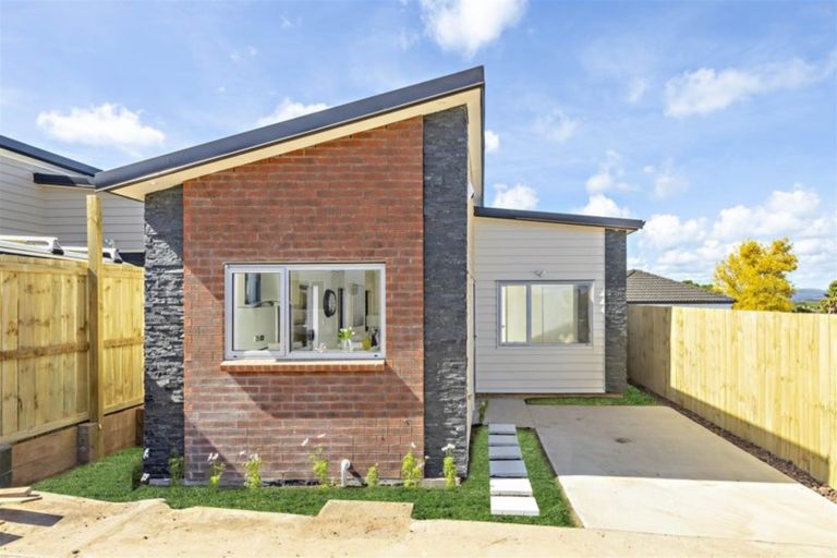 Photo of property in 39d Senator Drive, Manurewa, Auckland, 2105