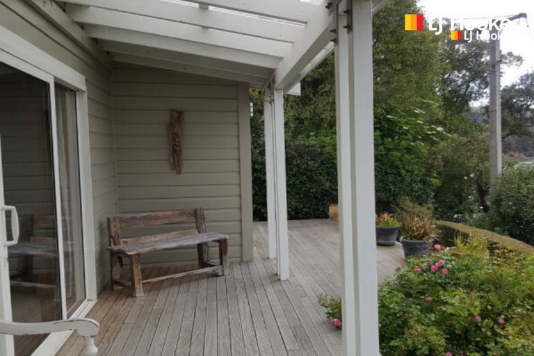 Photo of property in 3 Ngaio Street, Macandrew Bay, Dunedin, 9014