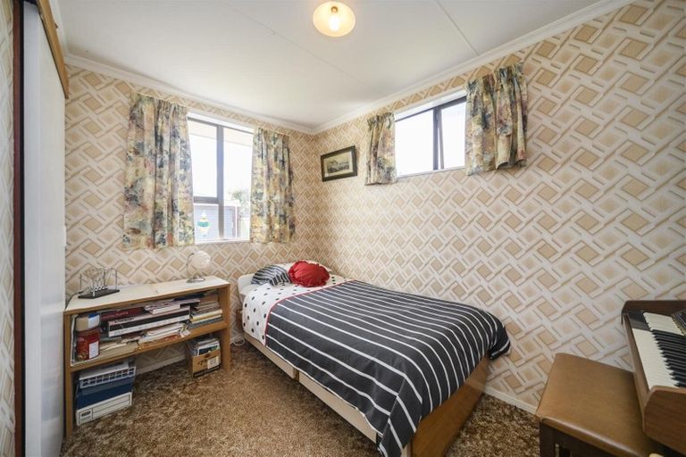 Photo of property in 4 Pain Street, Bulls, 4818