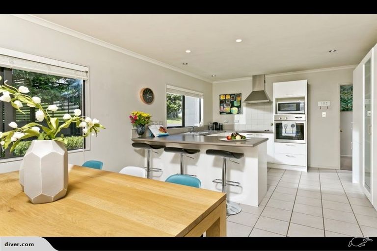 Photo of property in 30 Admirals Court Drive, Greenhithe, Auckland, 0632