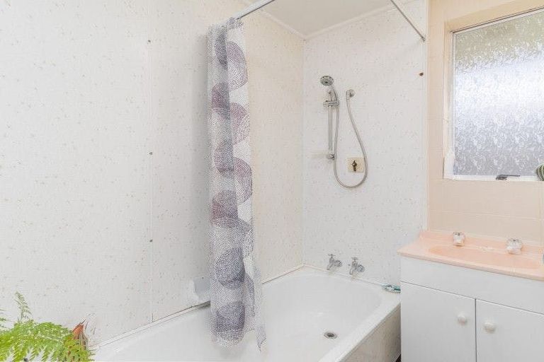 Photo of property in 9 Urella Place, Spreydon, Christchurch, 8024