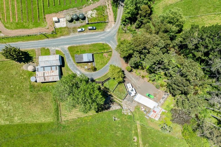 Photo of property in 228 Flyger Road, Mata, Whangarei, 0171