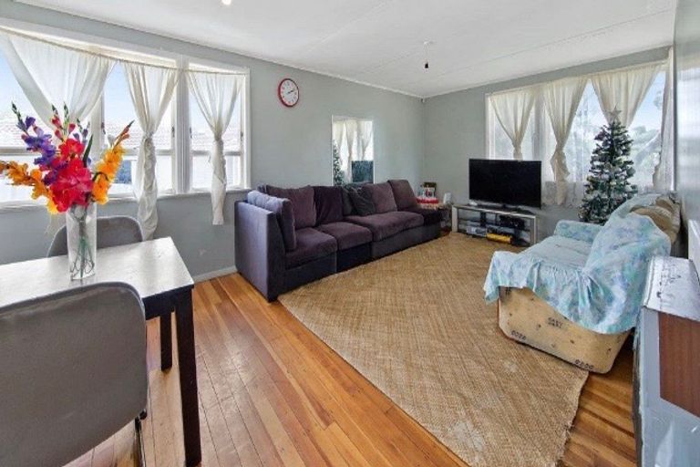 Photo of property in 12 Chingford Close, Mangere, Auckland, 2022