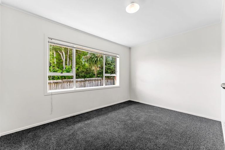 Photo of property in 18a Brian Crescent, Stanmore Bay, Whangaparaoa, 0932