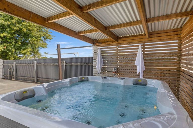 Photo of property in 4 Aspiring Avenue, Milson, Palmerston North, 4414