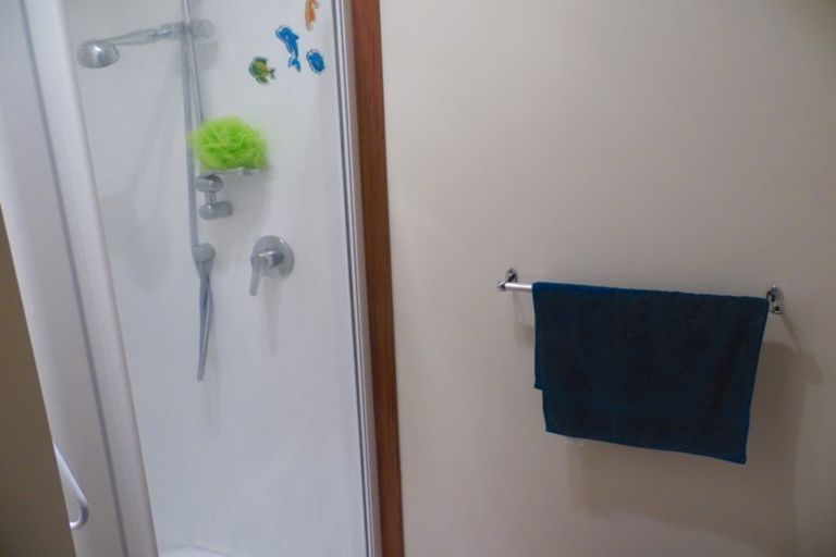 Photo of property in 2 Resolution Place, Bryndwr, Christchurch, 8053