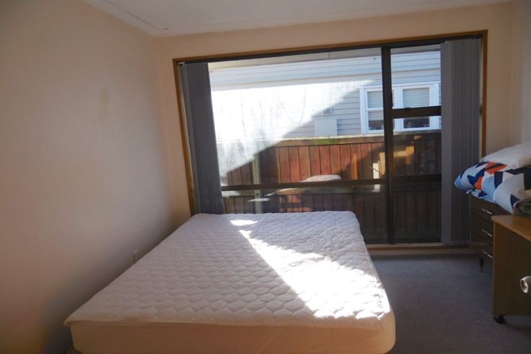 Photo of property in 2 Resolution Place, Bryndwr, Christchurch, 8053