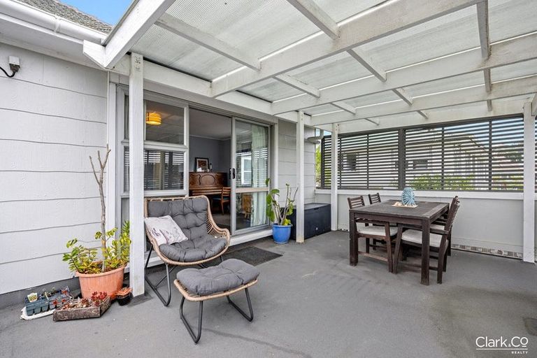 Photo of property in 142 Te Pene Avenue, Titahi Bay, Porirua, 5022