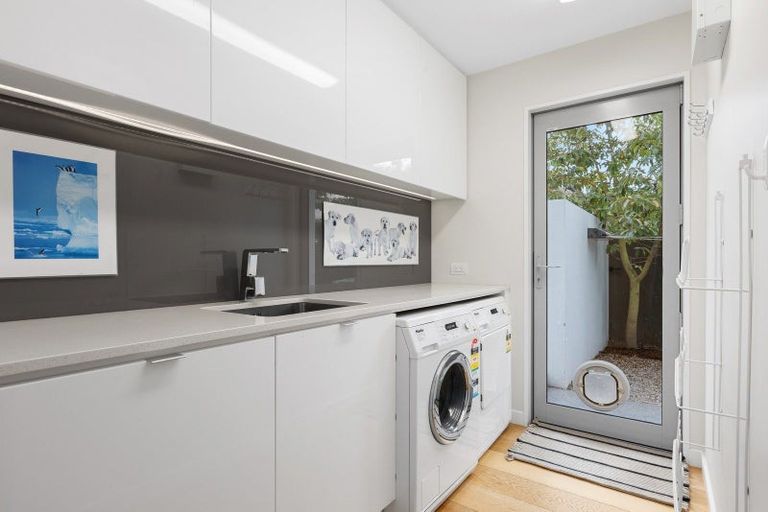 Photo of property in 86 Hinau Street, Riccarton, Christchurch, 8041