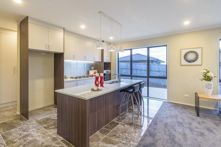 Photo of property in 8 Judith Anne Drive, Pukekohe, 2120