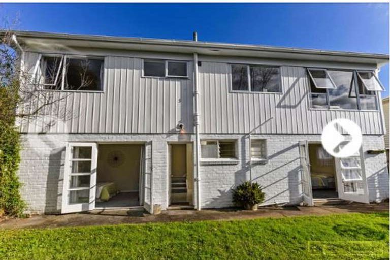 Photo of property in 1/117 Rangatira Road, Beach Haven, Auckland, 0626