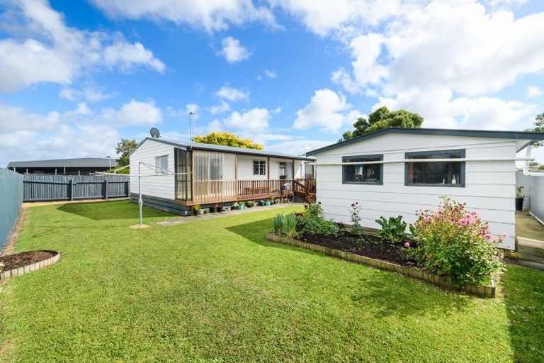 Photo of property in 44 Kaimanawa Street, Kelvin Grove, Palmerston North, 4414