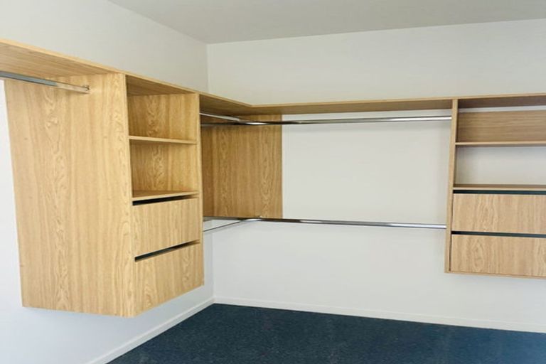 Photo of property in 18 Mene Way, Karaka, 2113