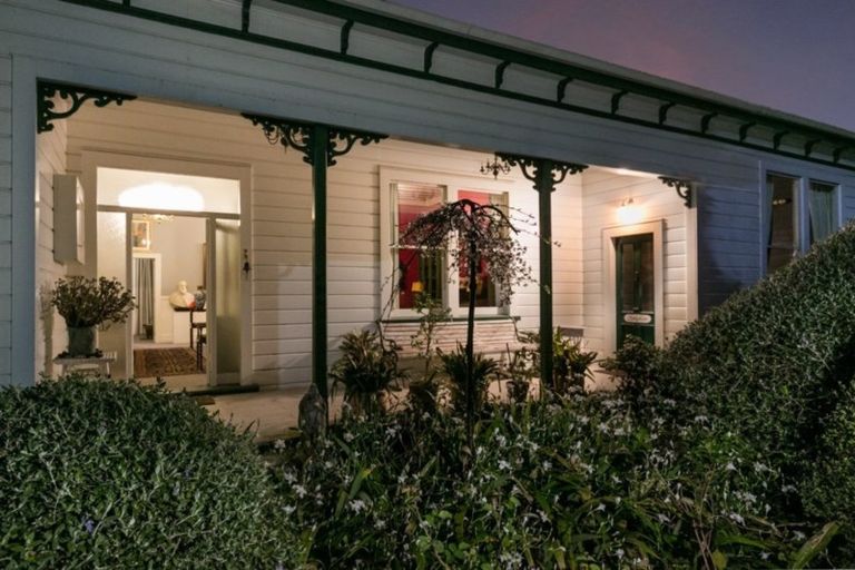 Photo of property in Finnis House, 31 Napier Terrace, Hospital Hill, Napier, 4110