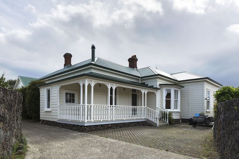 Photo of property in 32 Bellevue Road, Mount Eden, Auckland, 1024
