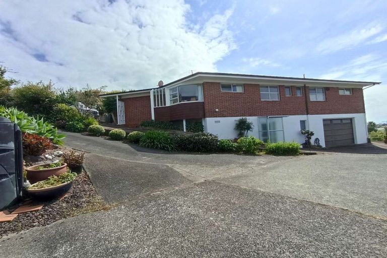 Photo of property in 5 Elizabeth Place, Mairangi Bay, Auckland, 0630